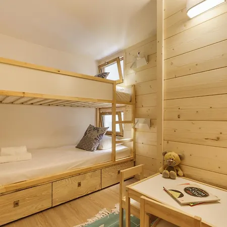 Grand Roc C205 From Slopes 280M, View, Parking & Wifi - Happy Rentals Chamonix